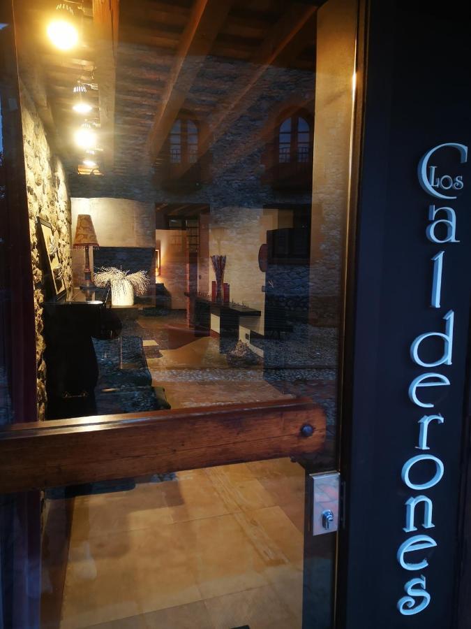 Posada Los Calderones Santillana del Mar Exterior foto
